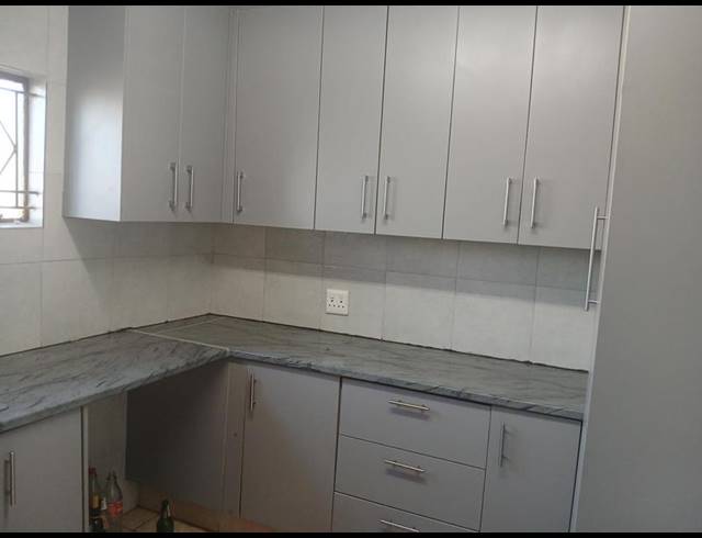 2 BEDROOM PROPERTY TO RENT IN ZAKARIYYA PARK